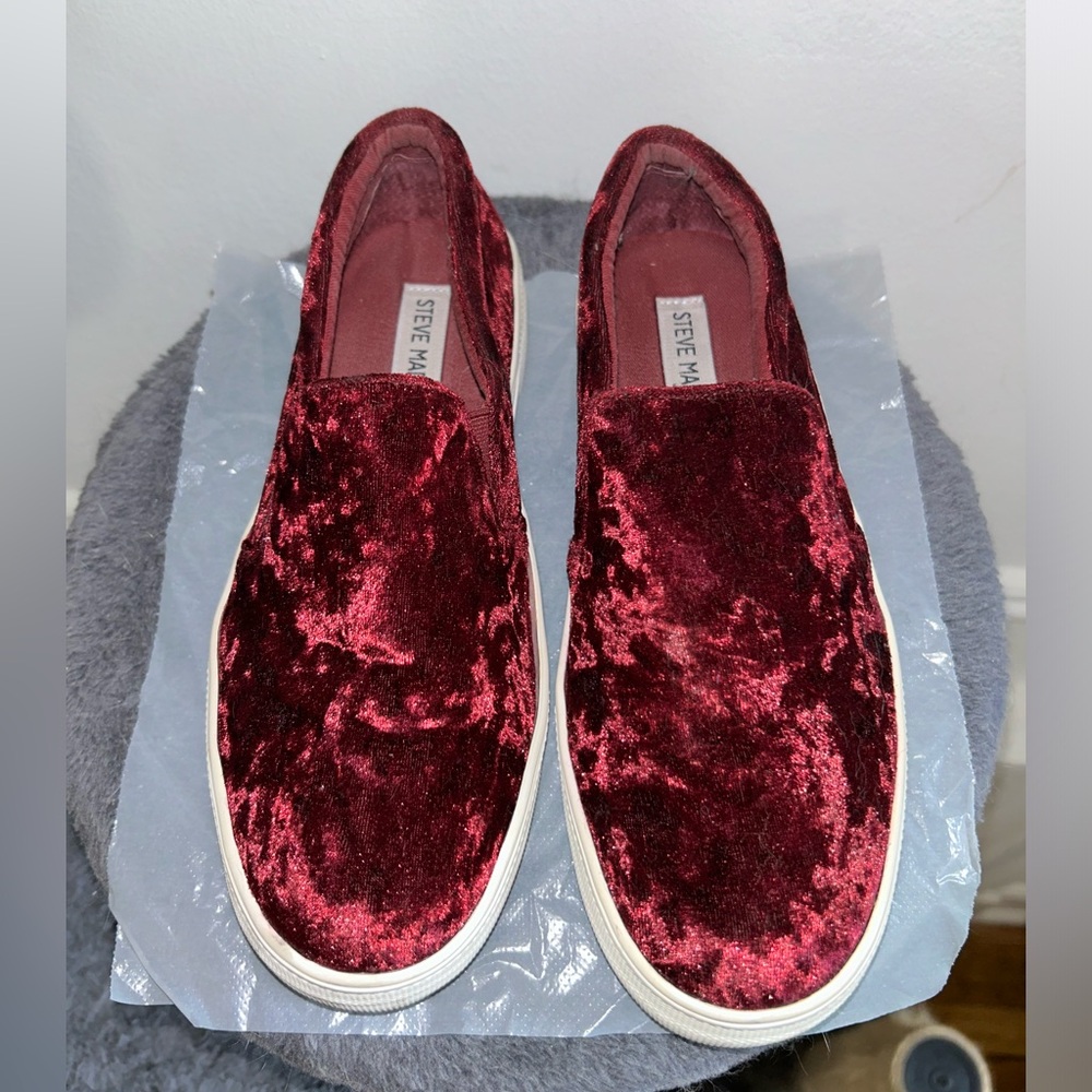 Steve Madden Women Slip On’s